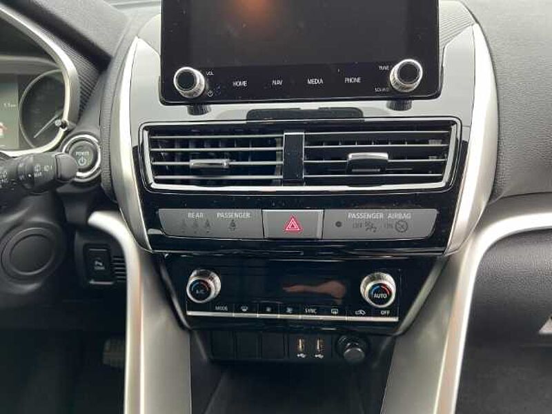 Mitsubishi Eclipse Cross PLUS 2.4 PHEV AT Allrad Navi Sitzheiz. Parksensoren hinten PLUS PHEV Allrad EU6d PDC LED Navigation SHZ