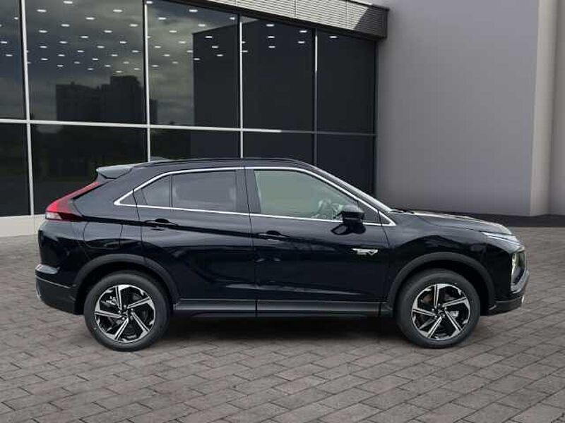 Mitsubishi Eclipse Cross PLUS 2.4 PHEV AT Allrad Navi Sitzheiz. Parksensoren hinten PLUS PHEV Allrad EU6d PDC LED Navigation SHZ