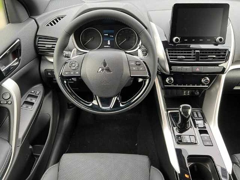 Mitsubishi Eclipse Cross PLUS 2.4 PHEV 4WD TZ Allrad PDC LED Navigation SHZ PLUS PHEV Allrad EU6d PDC LED Navigation SHZ