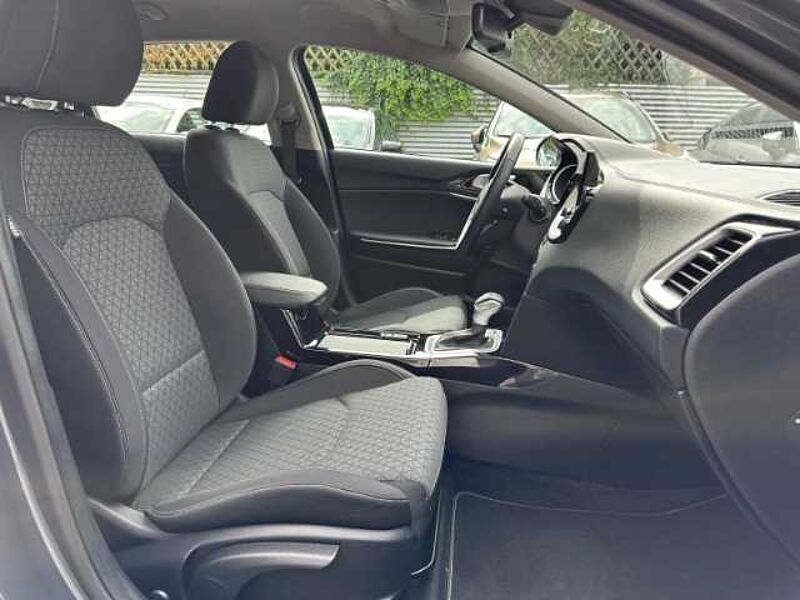 Kia Cee'd Spirit 1.5 T-GDI Automatik Navi, Park-Distance, Sitzheizung Ceed