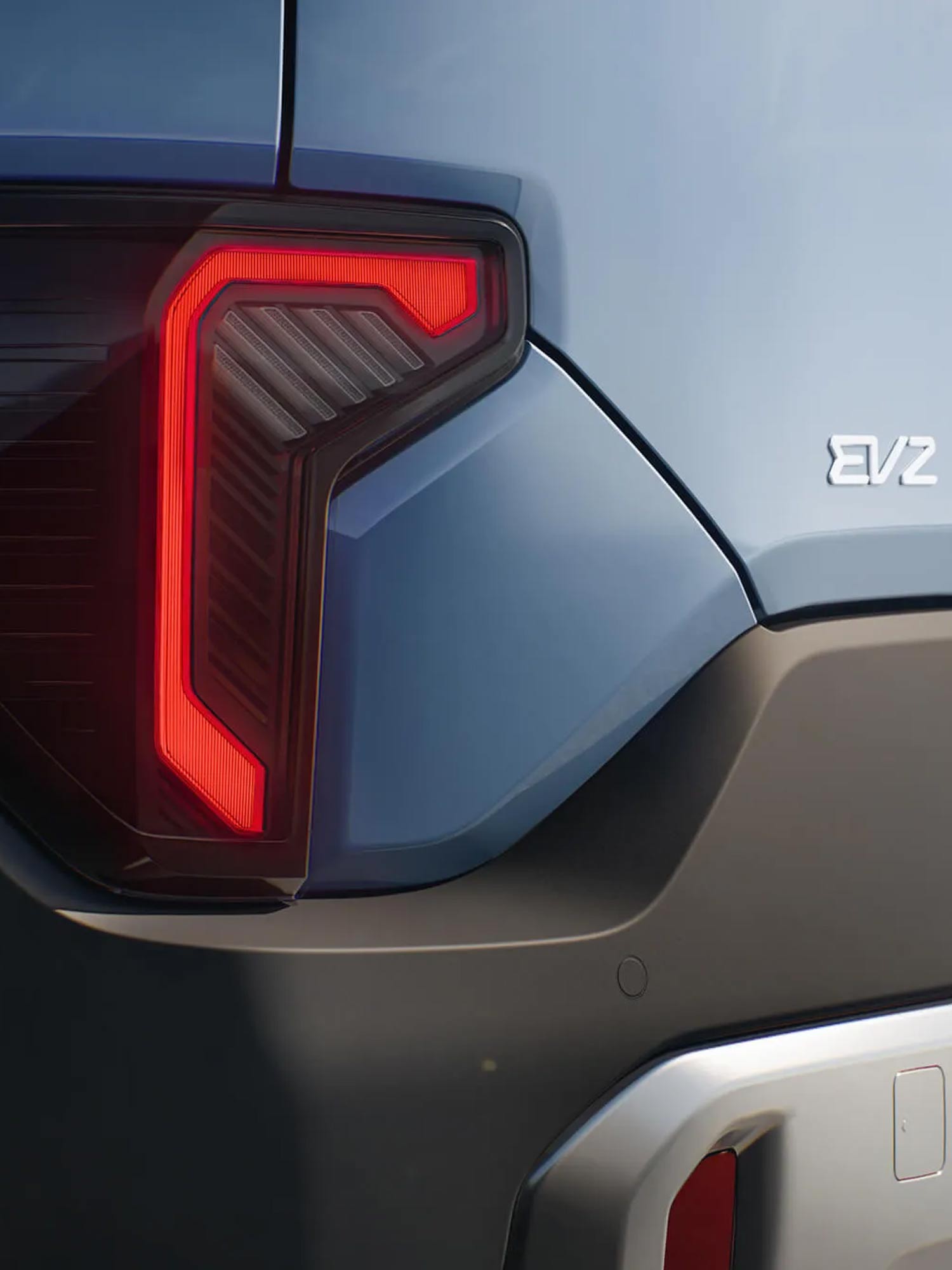 Das Bild zeigt die Heckleuchte des EV2