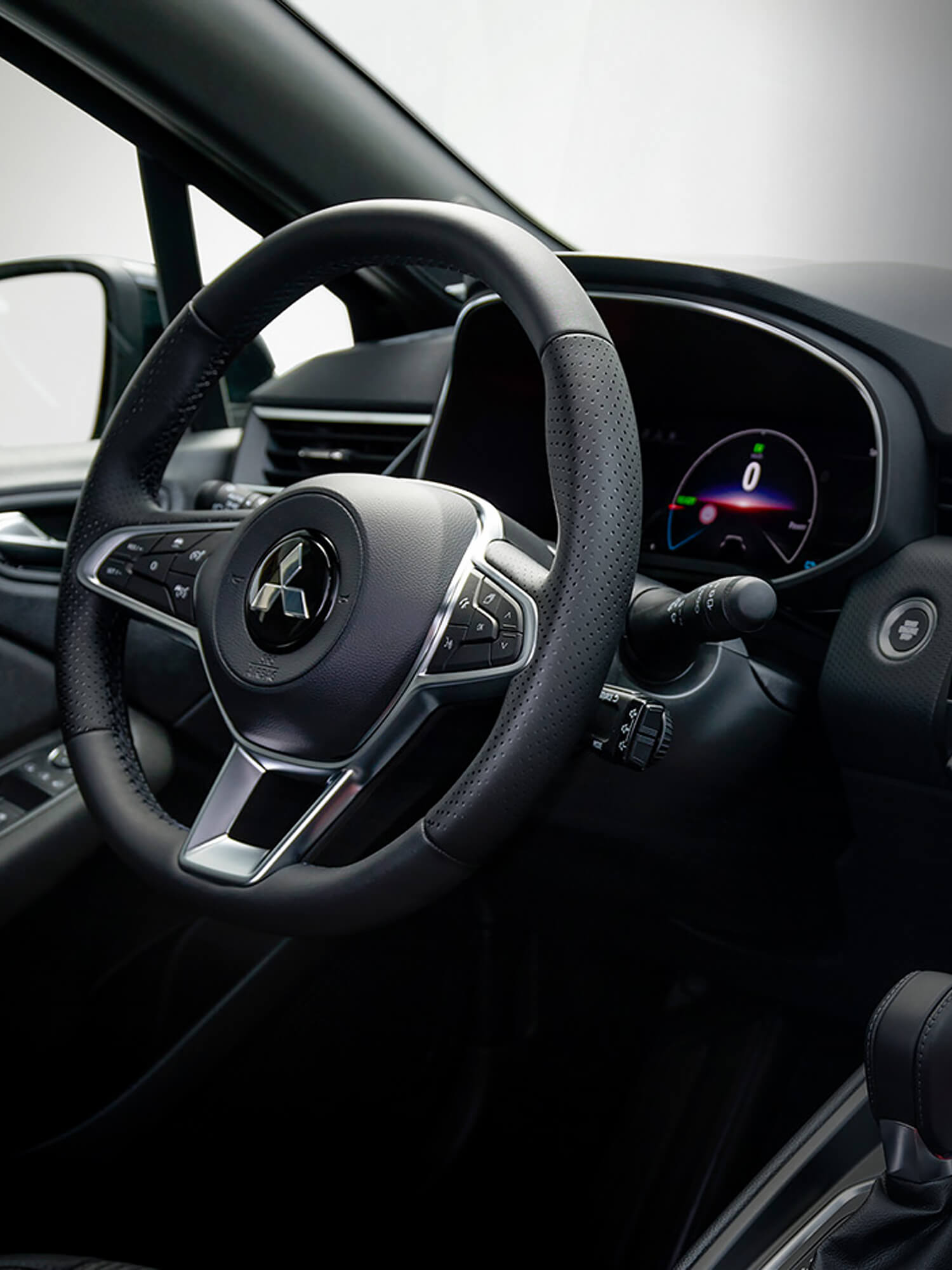 Das Bild zeigt das Lenkrad des Mitsubishi Colt im Innenraum.