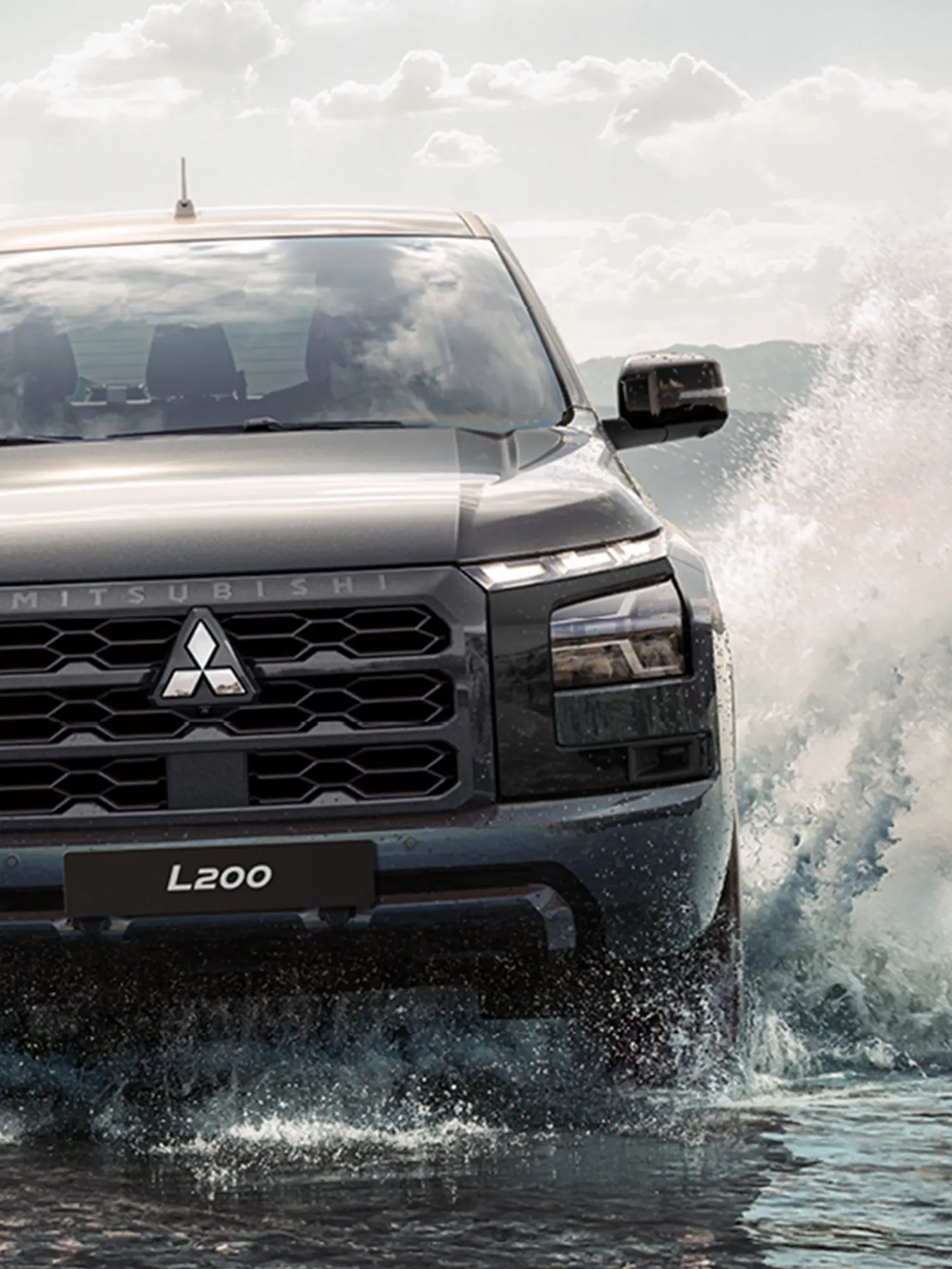 Cockpit und Lenkrad des neuen Mitsubishi L200