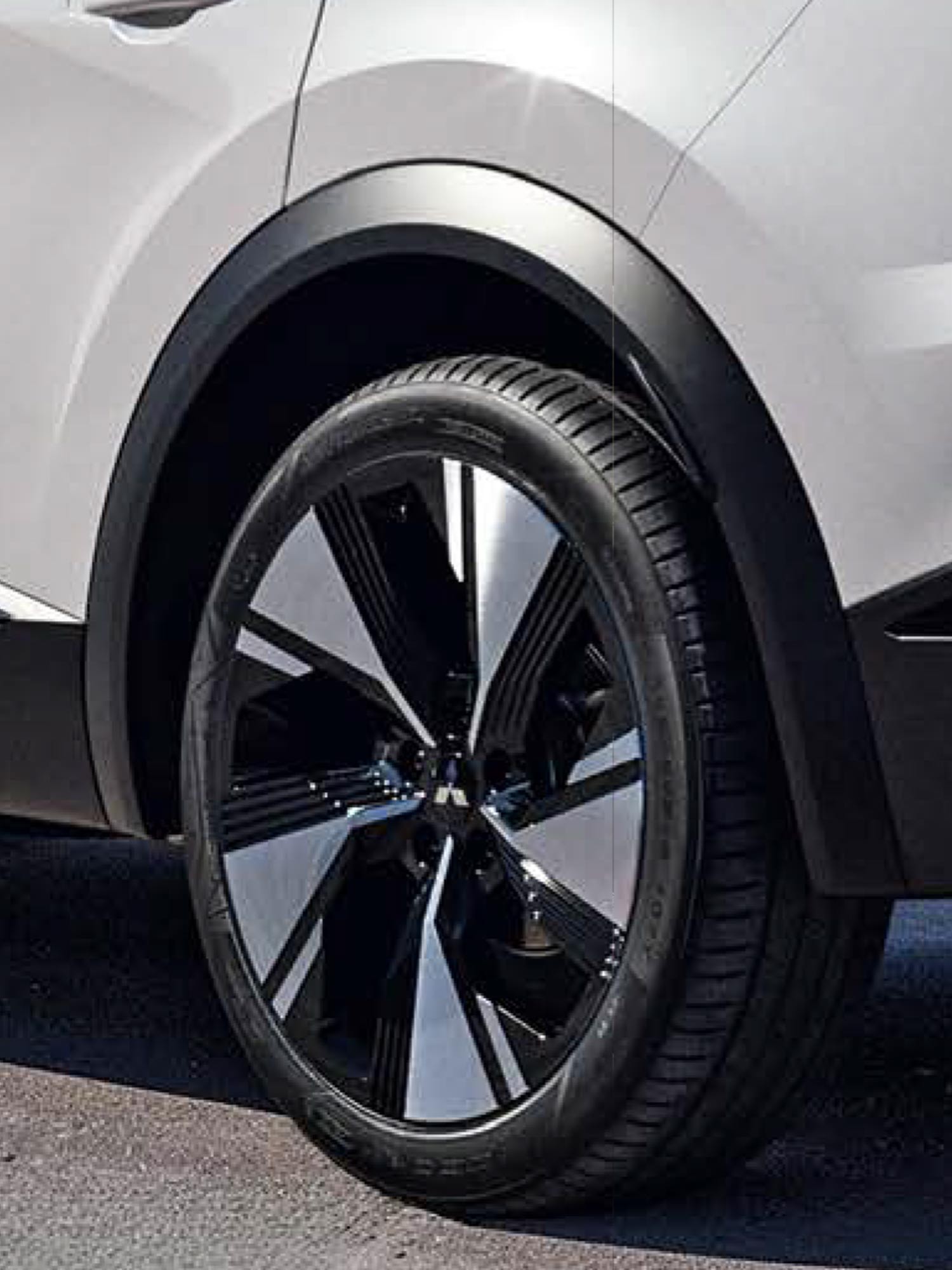 Das Bild zeigt die Felge des Mitsubishi Grandis