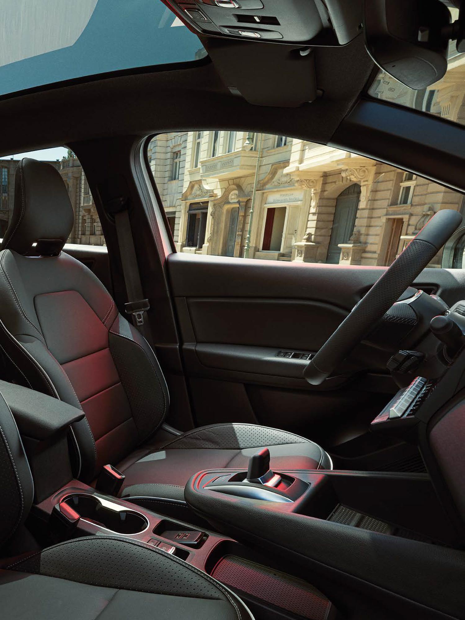 Das Bild zeigt den Innenraum des Mitsubishi Grandis